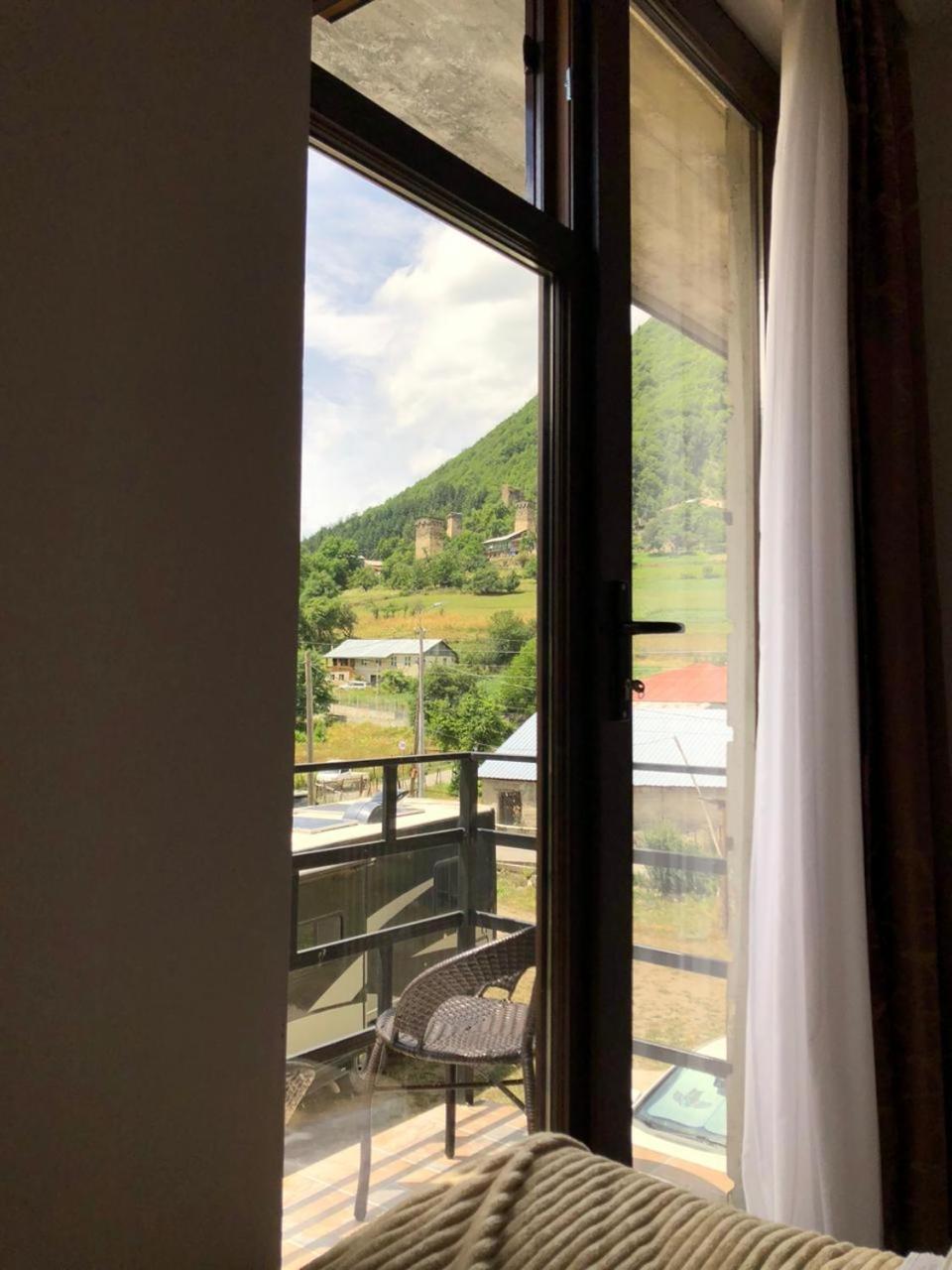 Ninama Hotell Mestia Eksteriør bilde