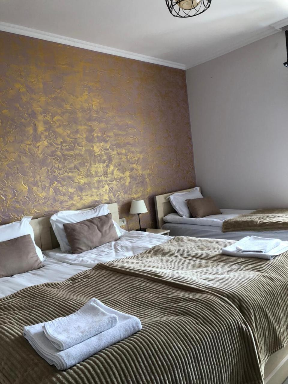 Ninama Hotell Mestia Eksteriør bilde
